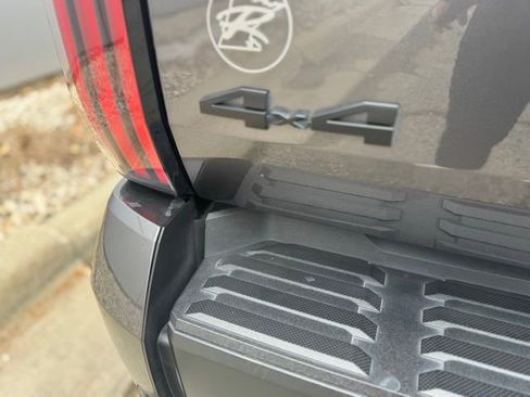 Used 2024 Toyota Tundra Limited image 44