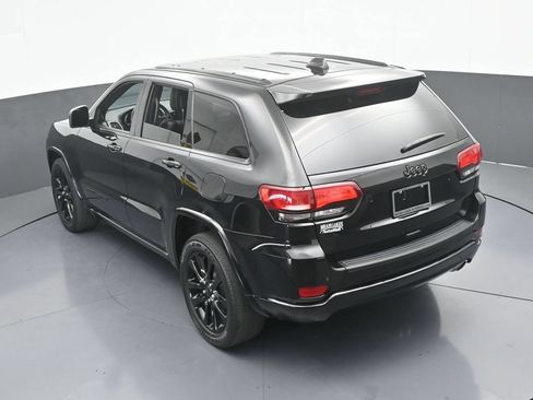 Used 2020 Jeep Grand Cherokee Altitude RWD image 50