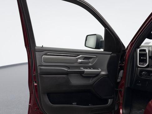 Used 2022 RAM 1500 Big Horn AWD/4WD image 9