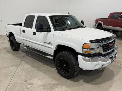 Used 2006 GMC Sierra 2500 SLE w/ Onstar Plus Package AWD/4WD image 6