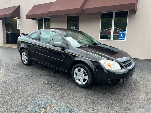 Used 2010 Chevrolet Cobalt LT w/ My Link Package FWD image 3