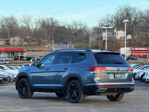 Used 2023 Volkswagen Atlas SE AWD/4WD image 2