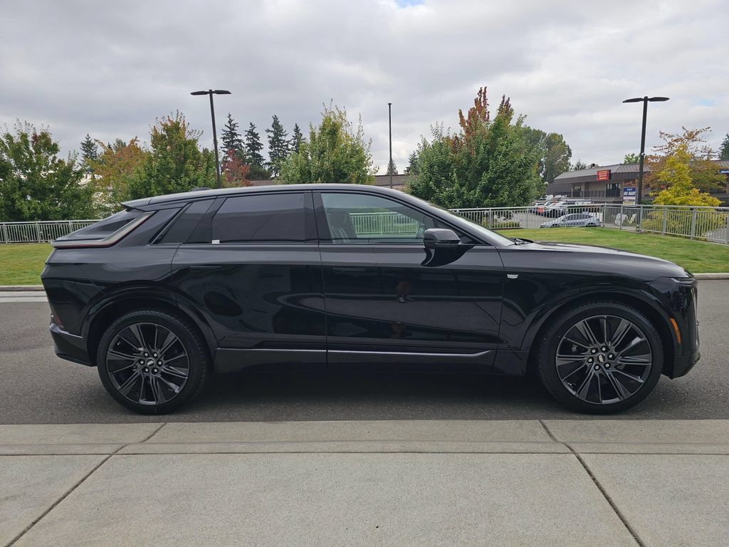 New 2027 Cadillac Lyriq Signature Sport w/ Nappa Leather Package AWD/4WD image 8