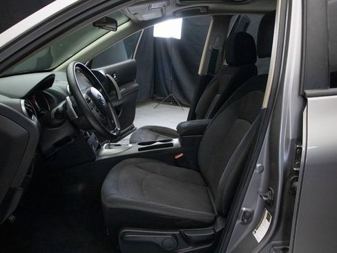 Used 2009 Nissan Rogue SL w/ Premium Pkg image 22