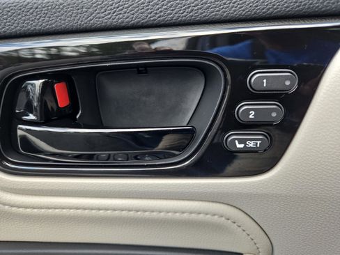 Used 2025 Honda Odyssey Elite image 25