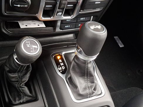 New 2026 Jeep Wrangler Unlimited Sahara AWD/4WD image 11