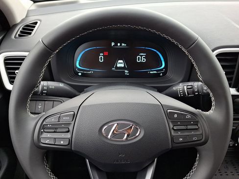 New 2026 Hyundai Venue SEL FWD image 15