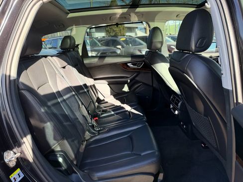 Used 2018 Audi Q7 3.0T Prestige w/ Prestige Package image 21