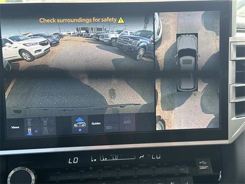 Used 2025 Toyota Sequoia Platinum image 32