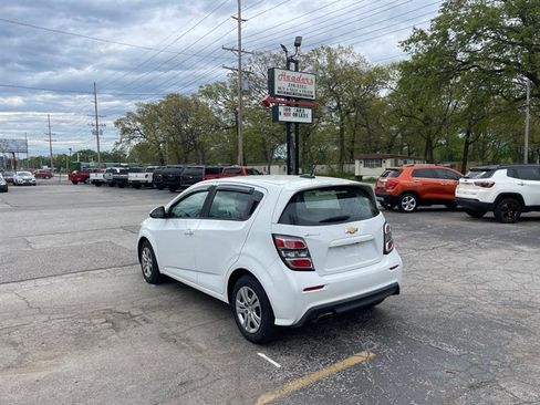Used 2017 Chevrolet Sonic LT FWD image 7