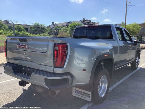 Used 2024 GMC Sierra 3500 Denali w/ Denali Reserve Package image 6