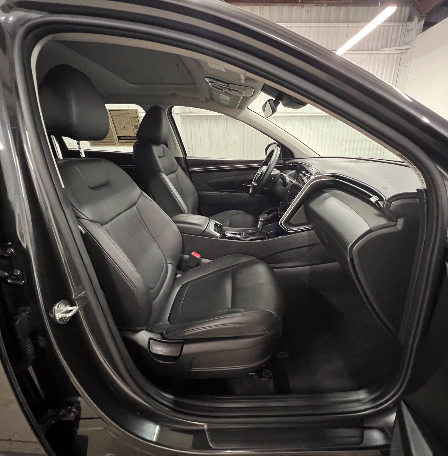 Certified 2023 Hyundai Tucson SEL w/ Convenience Package FWD image 18