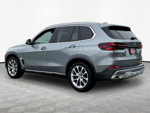 Used 2025 BMW X5 xDrive40i w/ Parking Assistance Package AWD/4WD image 12