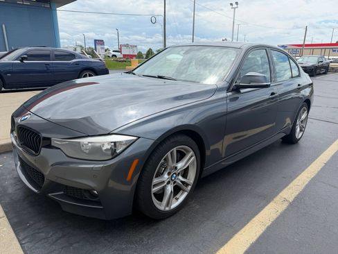 Used 2015 BMW 328i xDrive Sedan AWD/4WD image 2