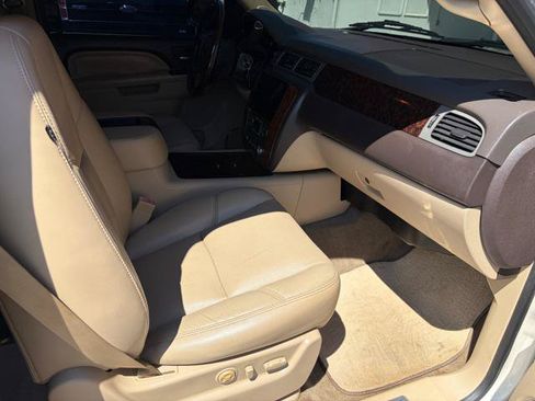 Used 2013 GMC Yukon Denali AWD/4WD image 15