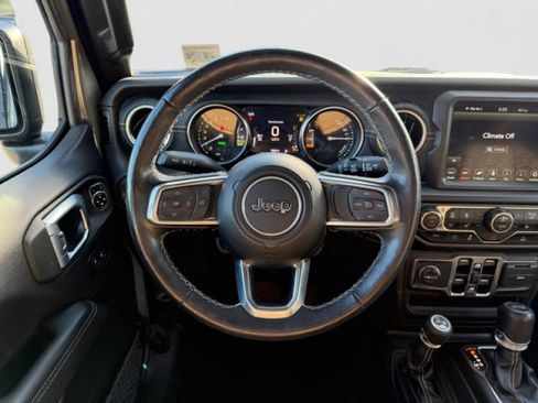 Used 2023 Jeep Wrangler Unlimited Sahara w/ Cold Weather Group image 13