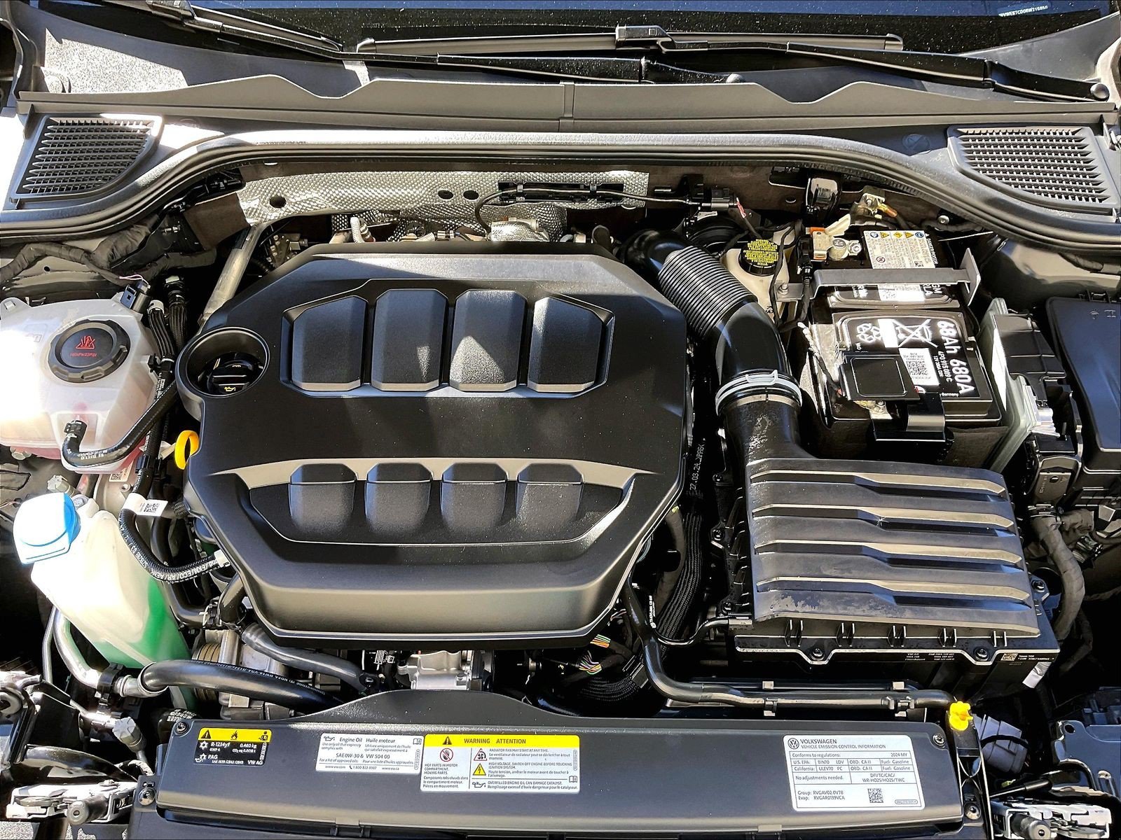 Certified 2024 Volkswagen Golf R AWD/4WD image 8