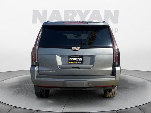 Used 2020 Cadillac Escalade Luxury w/ Escalade Sport Edition image 7