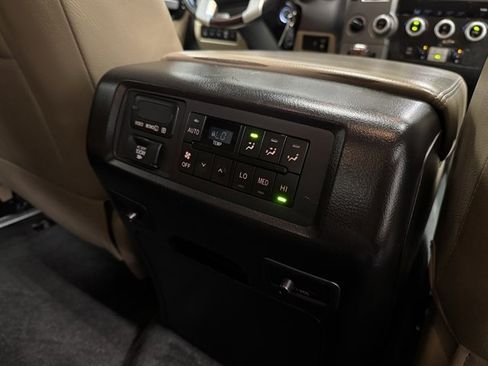 Used 2014 Toyota Sequoia Platinum AWD/4WD image 17