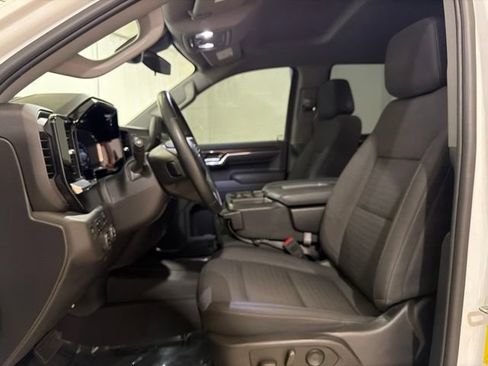 Used 2023 Chevrolet Silverado 1500 RST AWD/4WD image 12
