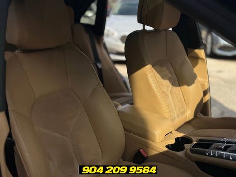 Used 2018 Porsche Macan AWD/4WD image 35