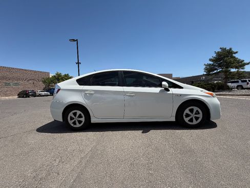 Used 2012 Toyota Prius Two FWD image 5