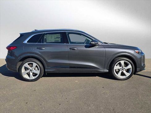 New 2025 Audi Q5 Prestige image 2