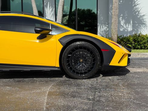 Used 2023 Lamborghini Huracan Sterrato AWD/4WD image 20