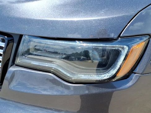 Used 2021 Jeep Grand Cherokee Laredo X AWD/4WD image 9