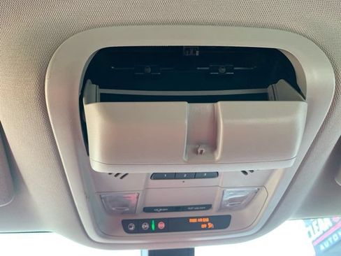 Used 2020 Buick Enclave Essence FWD image 47
