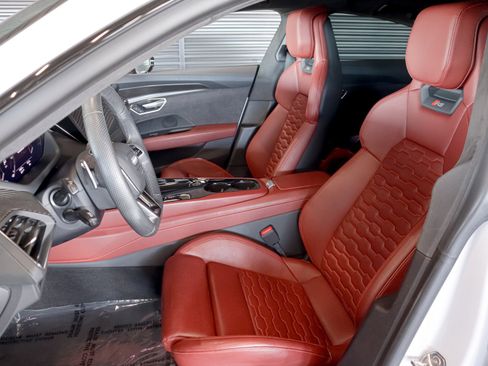 Used 2024 Audi RS e-tron GT image 4