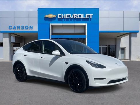 Used 2023 Tesla Model Y Long Range AWD/4WD image 1