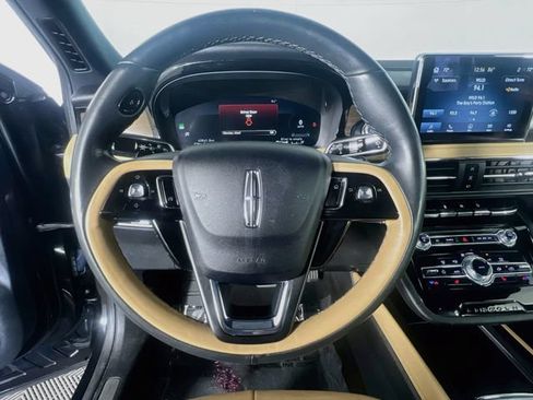 Used 2021 Lincoln Corsair Reserve FWD image 16