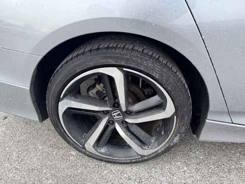 Used 2022 Honda Accord Sport image 5