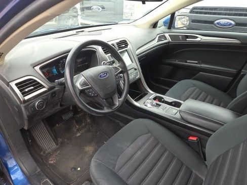 Used 2018 Ford Fusion SE w/ Fusion SE Technology Package image 9