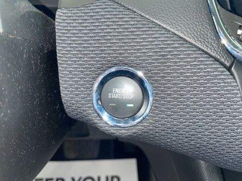 Used 2017 Chevrolet Cruze LT image 21