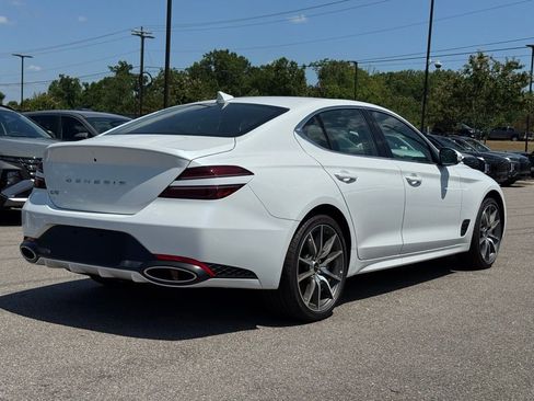 Used 2025 Genesis G70 2.5T image 12