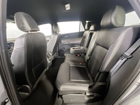 Used 2022 Volkswagen Atlas Cross Sport SE image 23