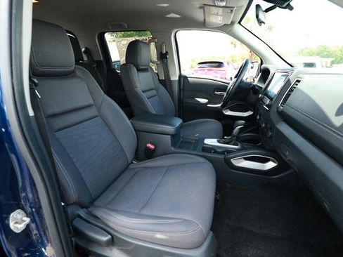 Used 2022 Nissan Frontier SV AWD/4WD image 29