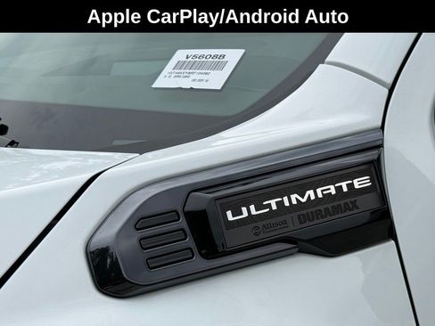 Used 2024 GMC Sierra 2500 Denali Ultimate AWD/4WD image 7