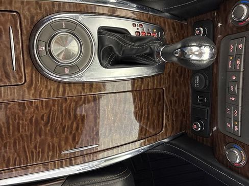 Used 2018 Nissan Armada Platinum w/ Interior Lighting Package RWD image 28