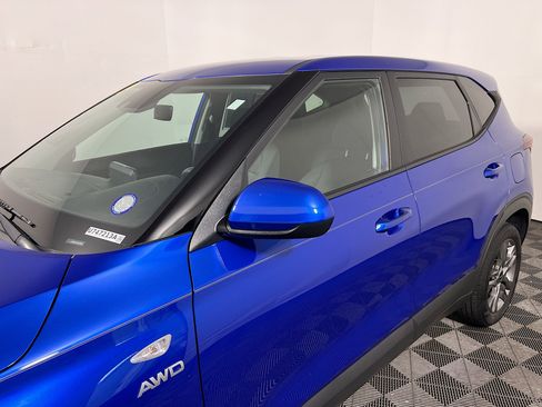 Used 2023 Kia Seltos LX AWD/4WD image 12