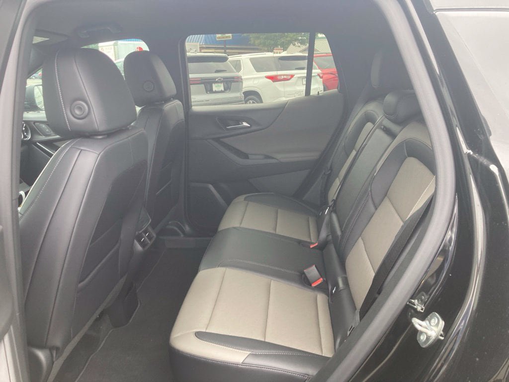 New 2027 Chevrolet Equinox LT w/ Convenience Package II FWD image 20