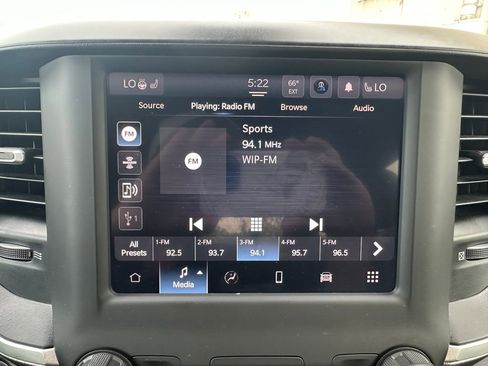 Used 2022 RAM 1500 Big Horn AWD/4WD image 4