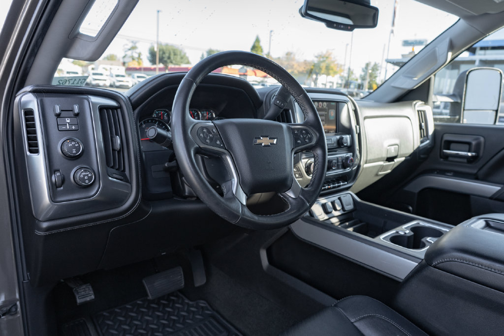 Used 2015 Chevrolet Silverado 2500 LTZ w/ LTZ Plus Package AWD/4WD image 23