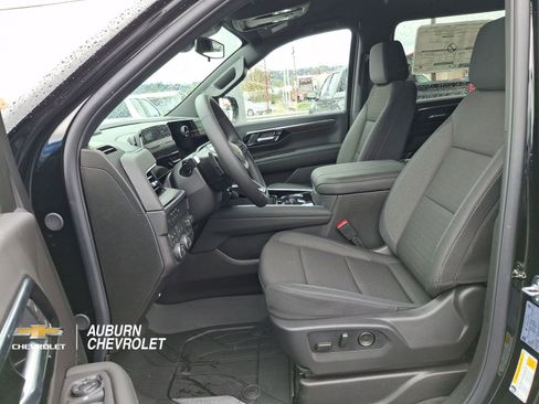 New 2026 Chevrolet Suburban LS AWD/4WD image 18