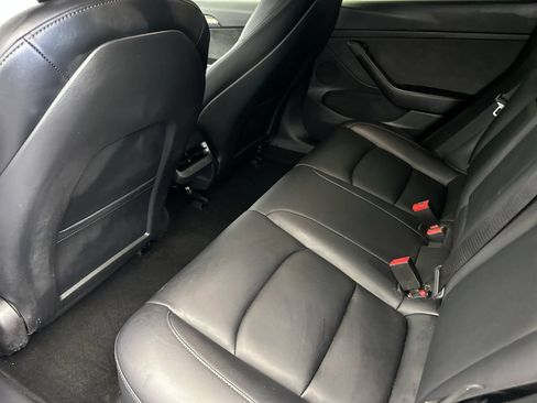 Used 2022 Tesla Model 3 Long Range AWD/4WD image 11