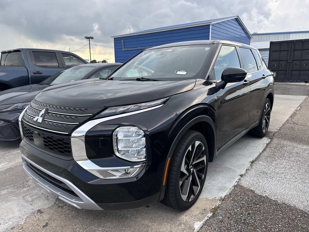 Used 2024 Mitsubishi Outlander SE AWD/4WD image 15