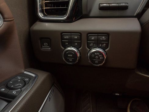 Used 2023 GMC Sierra 1500 Denali w/ Denali Reserve Package AWD/4WD image 27