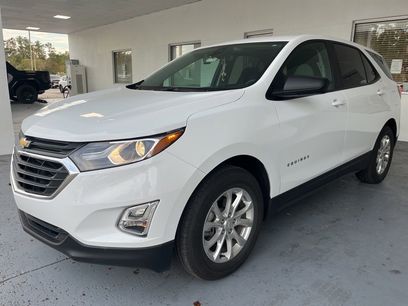Used 2021 Chevrolet Equinox LS w/ LS Convenience Package